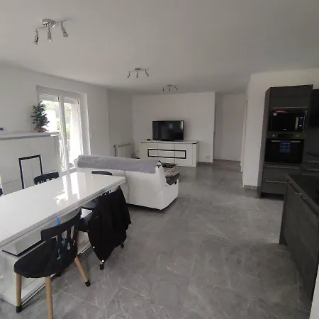 Petite Maison - 70m2 بيلريف-سور-اليي